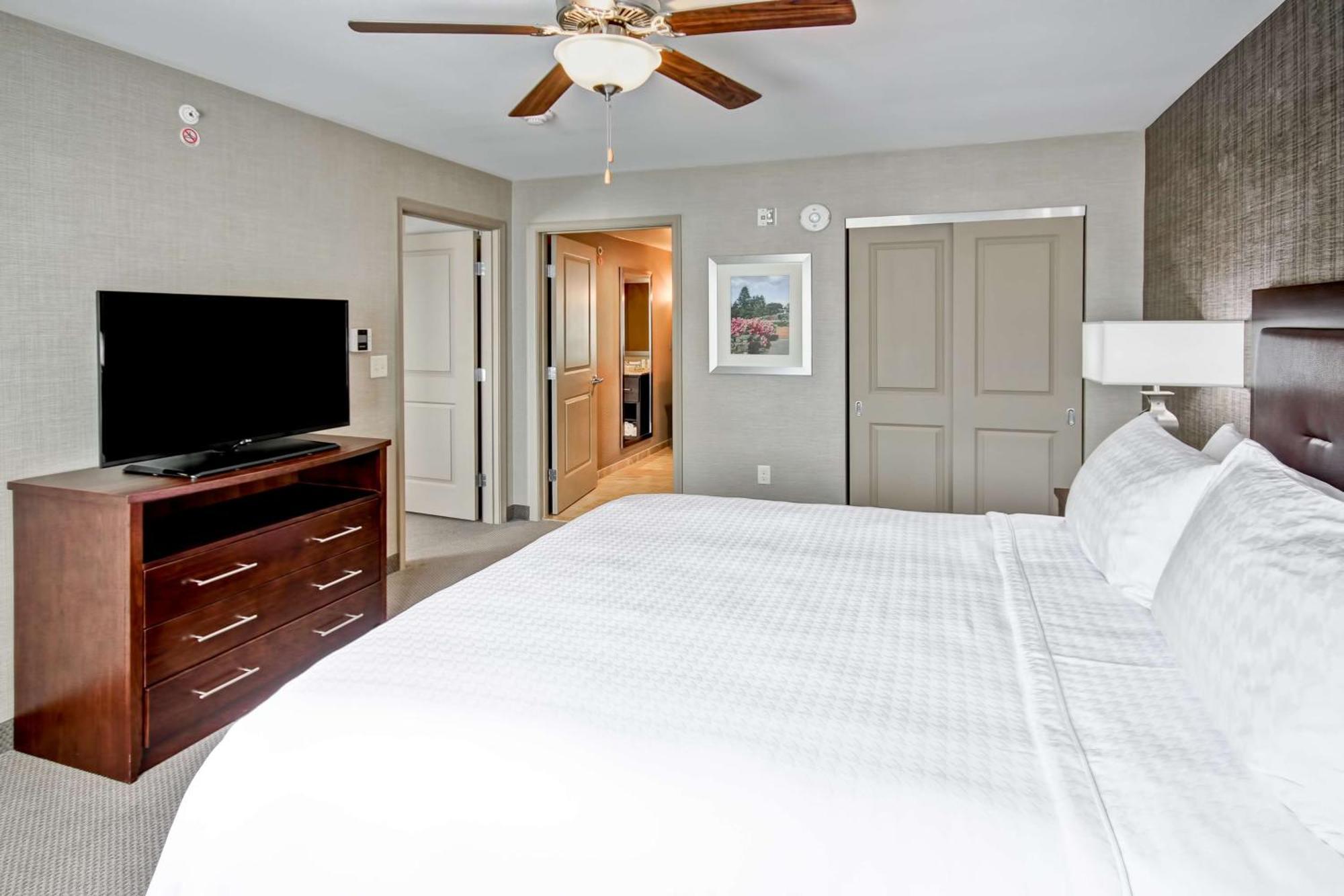 Homewood Suites By Hilton Bridgewater/Branchburg Exterior photo